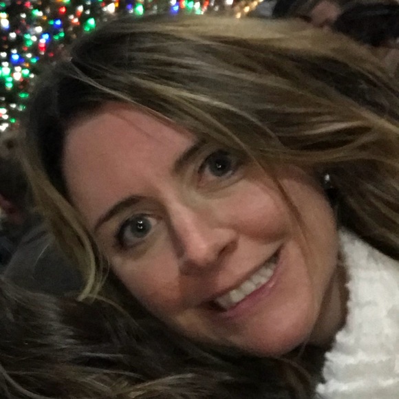 Meet your Posher, Jessica - Picture 1 of 1